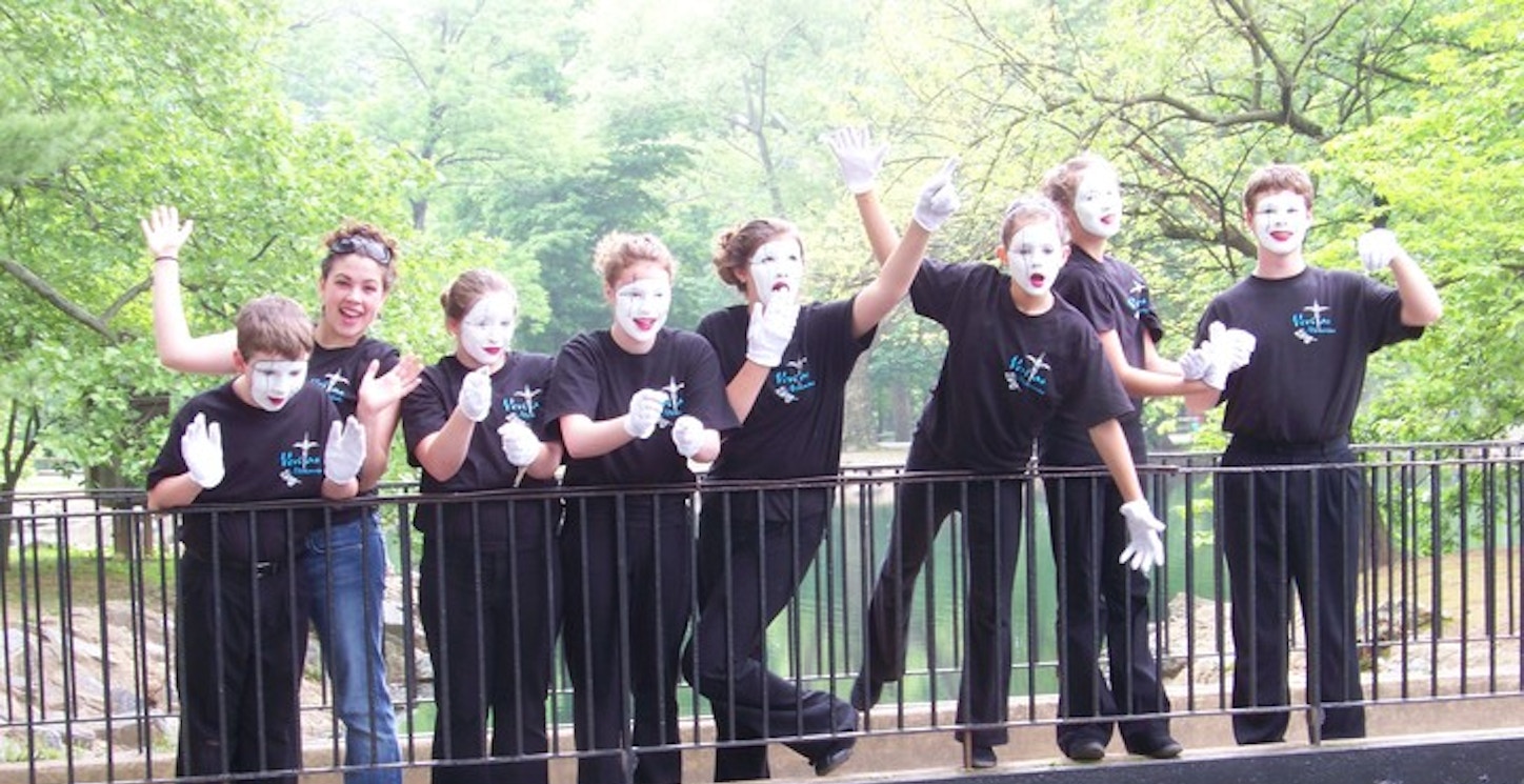 How Many Mimes Does It Take To Cross A Bridge? T-Shirt Photo
