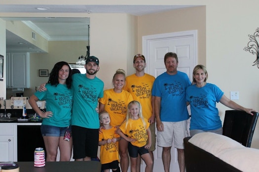Beach Family Vaca!! T-Shirt Photo