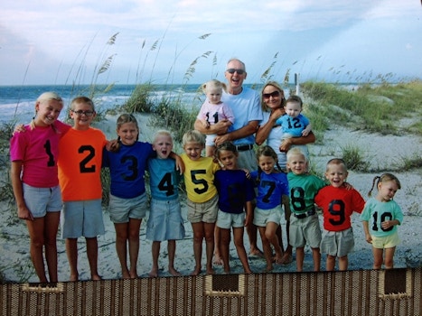12 Grandkids With Grandparents T-Shirt Photo