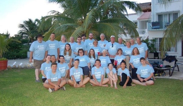 Summer Vacation In Mexico (Family Reunion) T-Shirt Photo