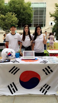 Spreading Korean Culture T-Shirt Photo