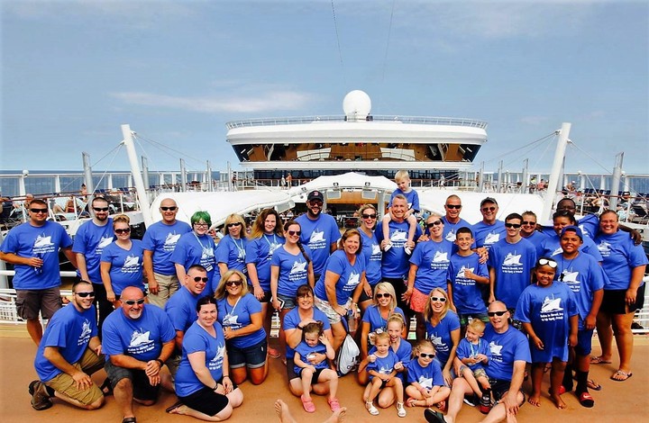 49 Fab Family & Friends T-Shirt Photo