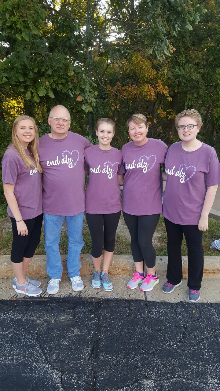 Walk To End Alzheimer's 2016 T-Shirt Photo