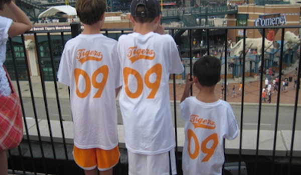 Picture of T Igers09 Custom T-Shirt Design T Igers09 T-Shirt Photo