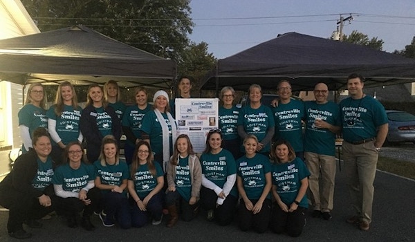 Soistman Family Dentistry   Centreville Smiles 2016   Dental Outreach Day! T-Shirt Photo