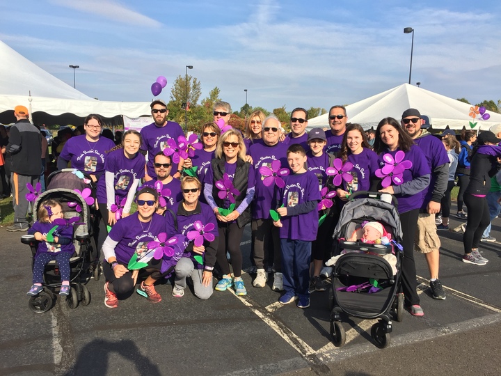 Walk To End Alzheimers Hartford T-Shirt Photo