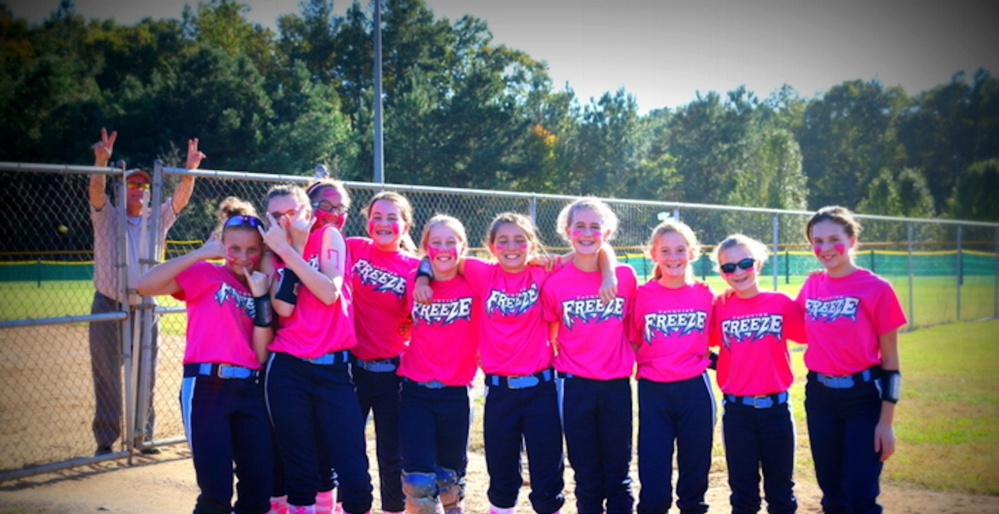 Freeze Girls Get Photo Bombed By The Umpire T-Shirt Photo