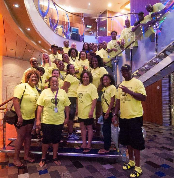 Hgb Family And Friends 2016 Cruise T-Shirt Photo