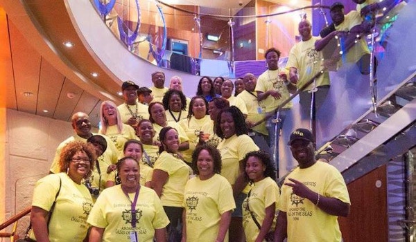 Hgb Family And Friends 2016 Cruise T-Shirt Photo