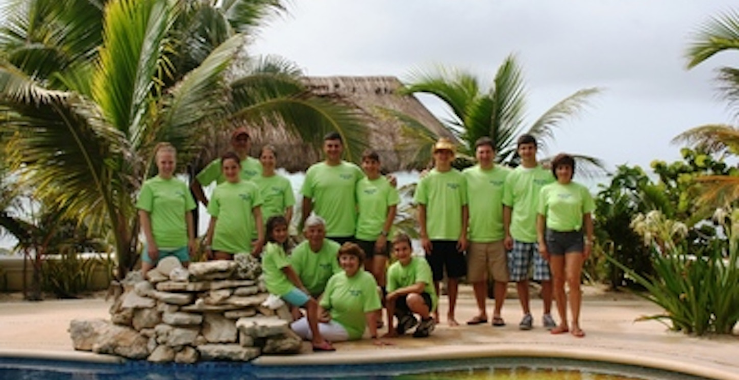 Family Vacation Mexico T-Shirt Photo