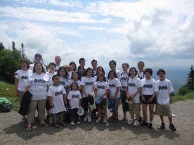 The Nguyen Family Reunion 2009 T-Shirt Photo