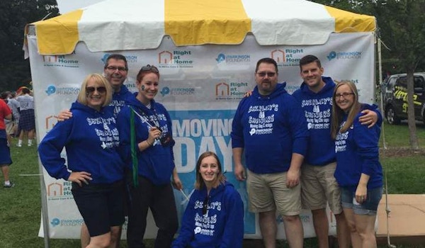 Team Shirley's Shakers National Parkinson Foundation Moving Day® Chicago Walk  T-Shirt Photo