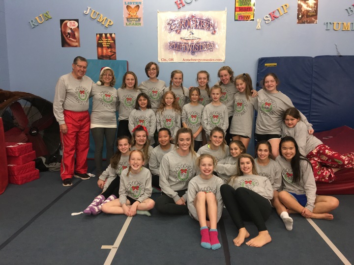 Acrocheer Christmas T-Shirt Photo