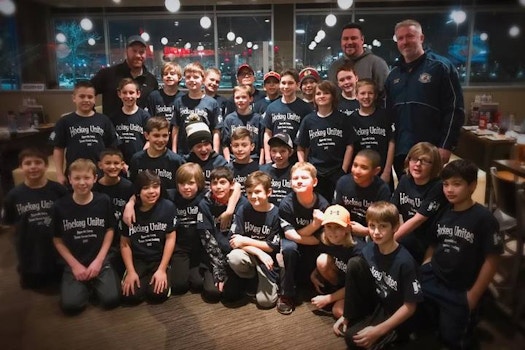 Hockey Unites Usa And Canada 10 Year Olds T-Shirt Photo
