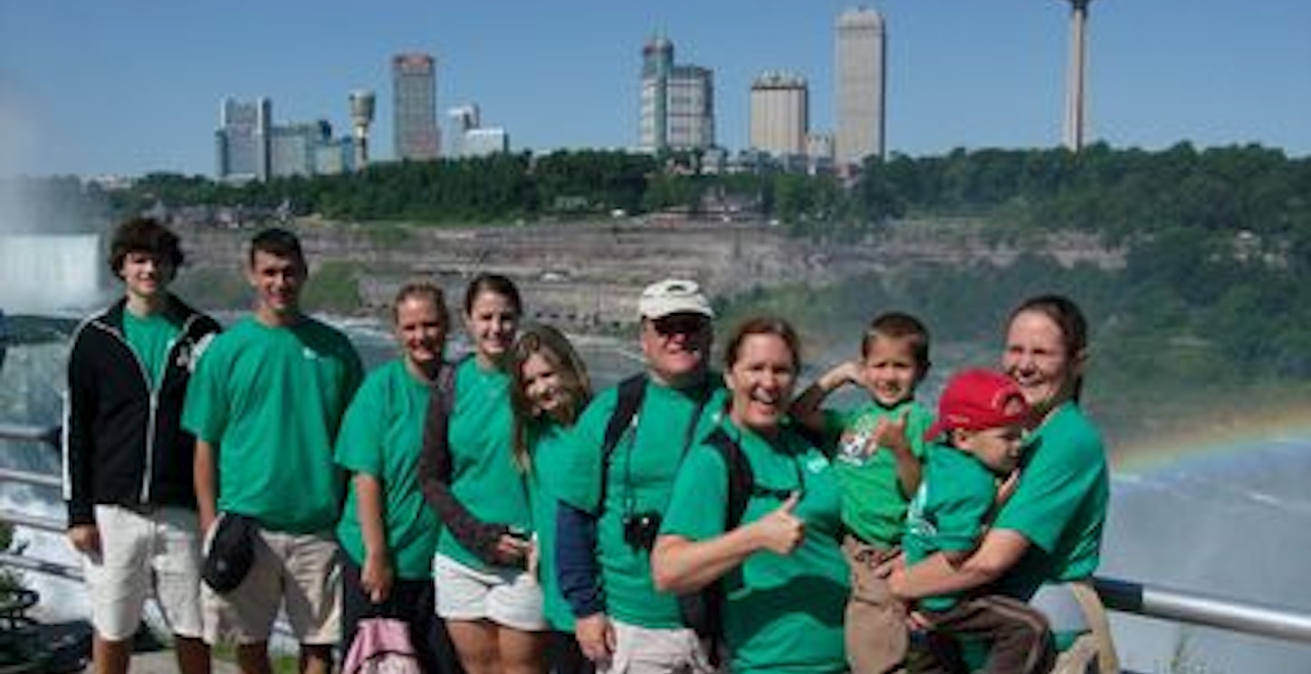Family Reunion At Niagara Falls T-Shirt Photo