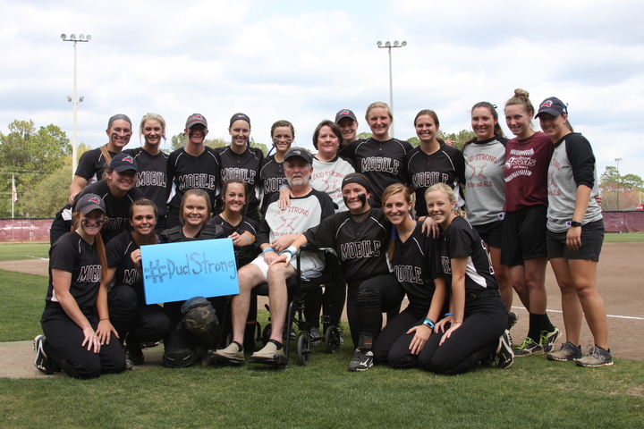Strike Out Als T-Shirt Photo