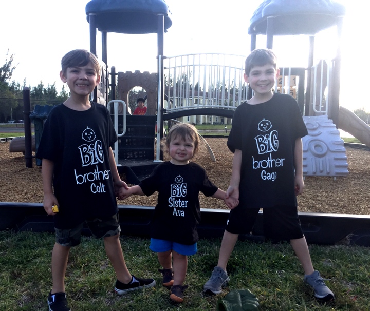 Big Brothers And New Big Sister Oon! T-Shirt Photo