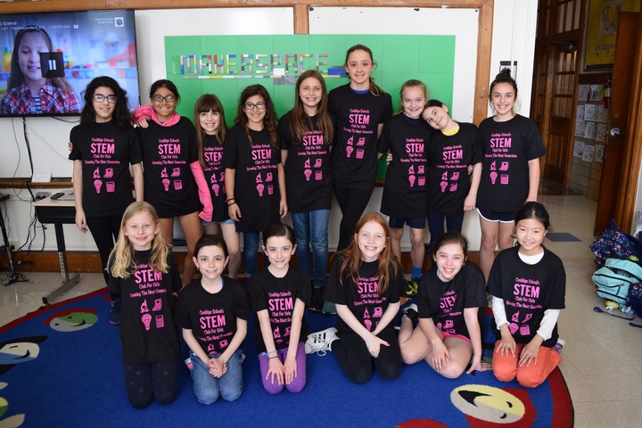 Coolidge School's Stem Club For Girls T-Shirt Photo