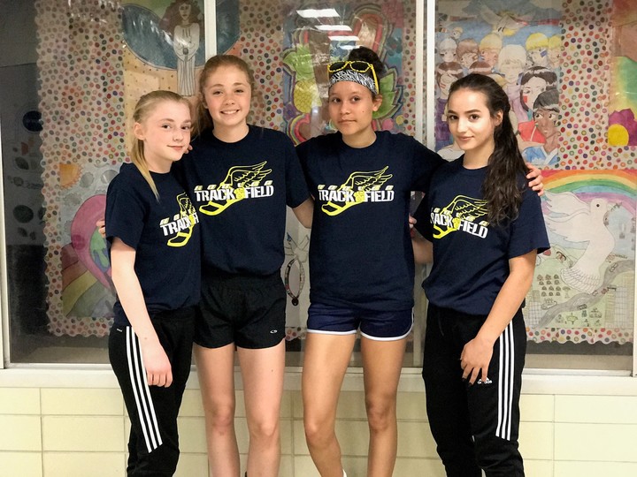 Girls Track Members Styling Track T Shirts T-Shirt Photo