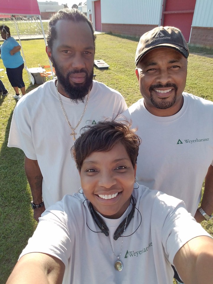 2017 Relay For Life Weyerhaeuser T-Shirt Photo