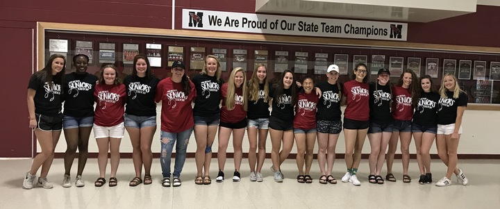 Showing Senior Love T-Shirt Photo