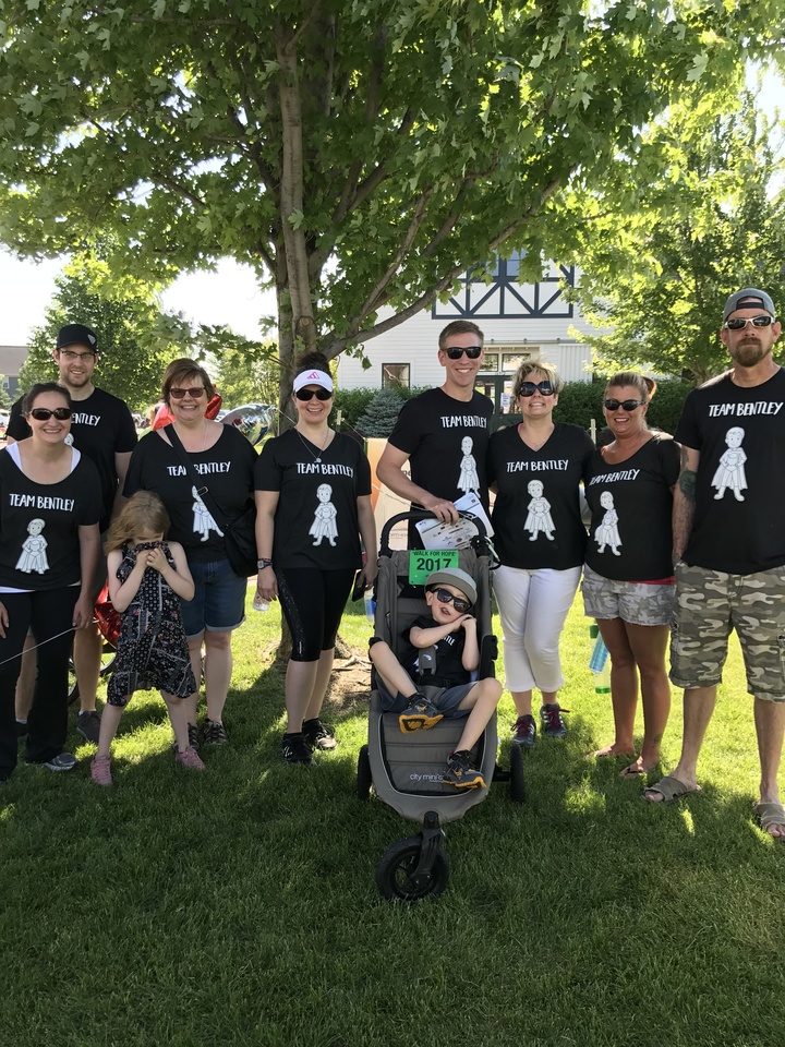 Team Bentley Hope Kids Suburban Adventure  T-Shirt Photo