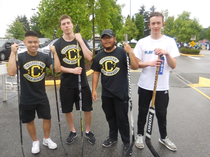 Clap Bomber Captains And Goalie T-Shirt Photo