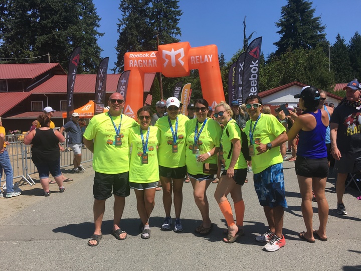 Ragnar Relay   I Thought There Were Two Vans T-Shirt Photo