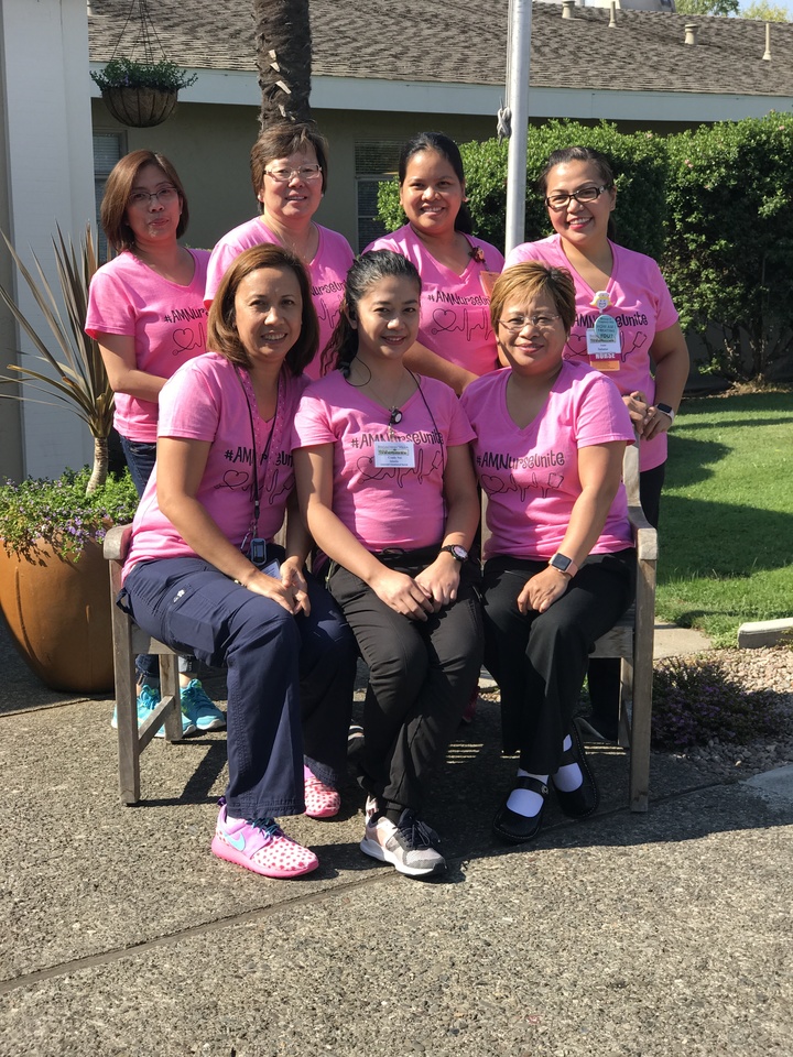 #Prettyinpinknurses T-Shirt Photo