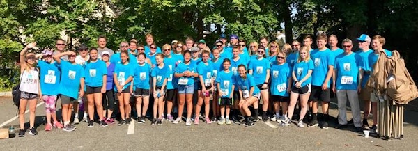 Team Papa Walking/Running To Fight Brain Tumors T-Shirt Photo