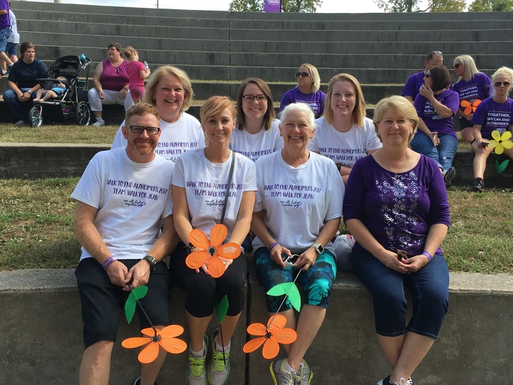 Walk To End Alzheimer's  T-Shirt Photo
