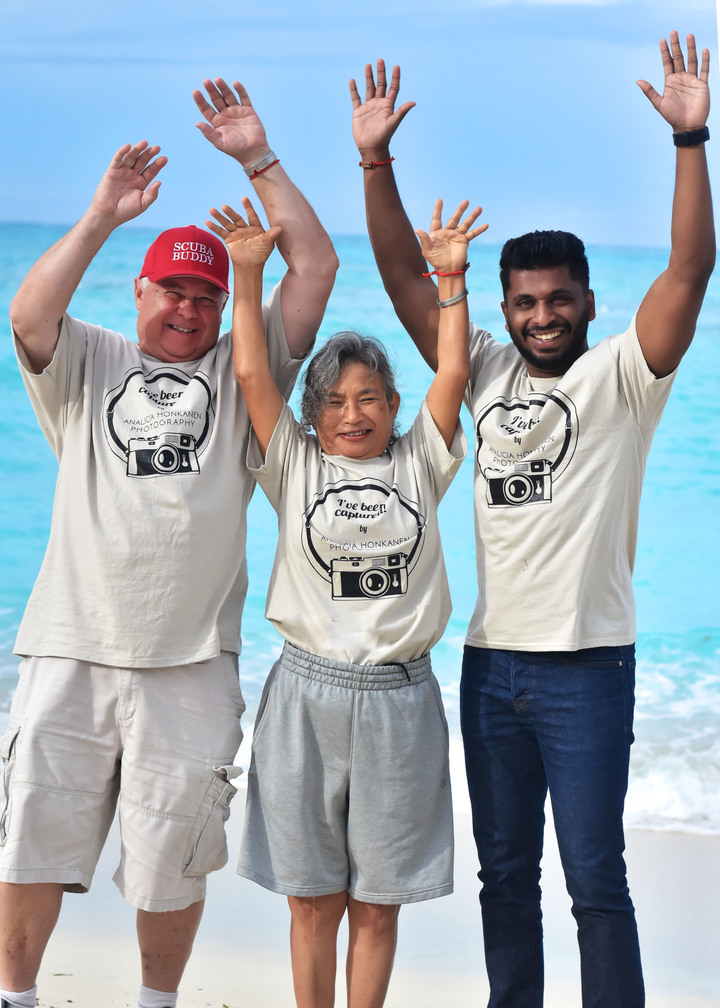 Turning Heads In The Bahamas T-Shirt Photo