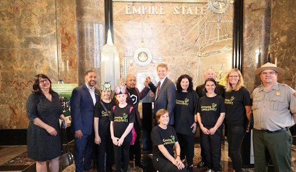 Nwf And Daymond John Light Up The Empire State Building For Pollinators T-Shirt Photo