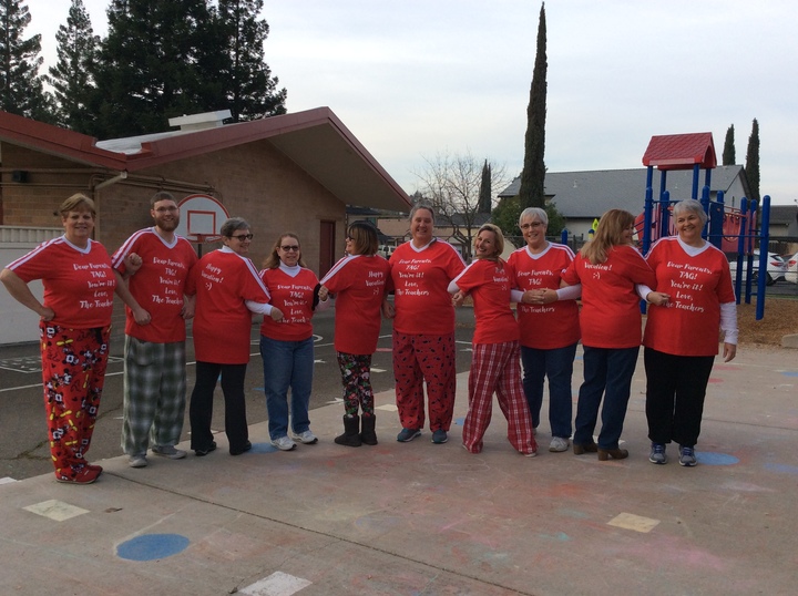 Happy Vacation T-Shirt Photo