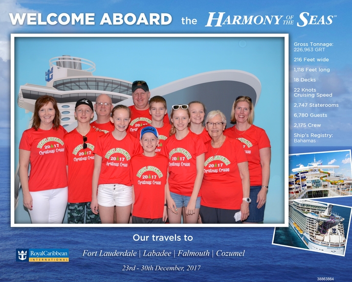 Cruising For Christmas 2017! T-Shirt Photo