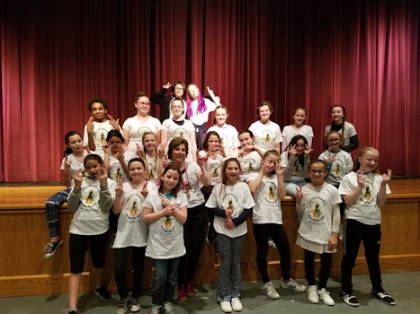 Discovery Girls Rock The Arts! T-Shirt Photo
