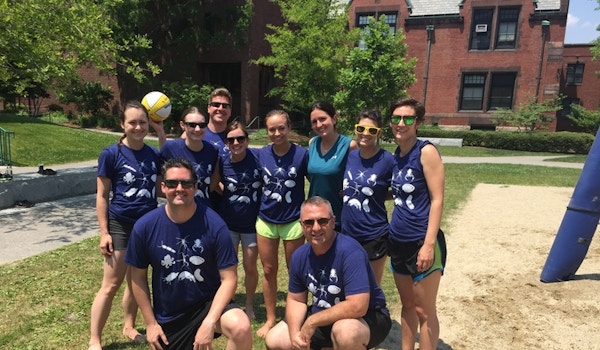 Harvard Volleyball T-Shirt Photo