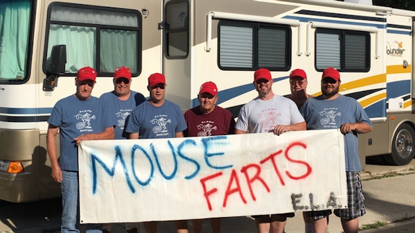Mouse Farts 2017 T-Shirt Photo