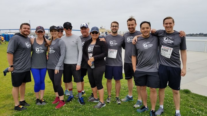 Navy Bridge Run T-Shirt Photo
