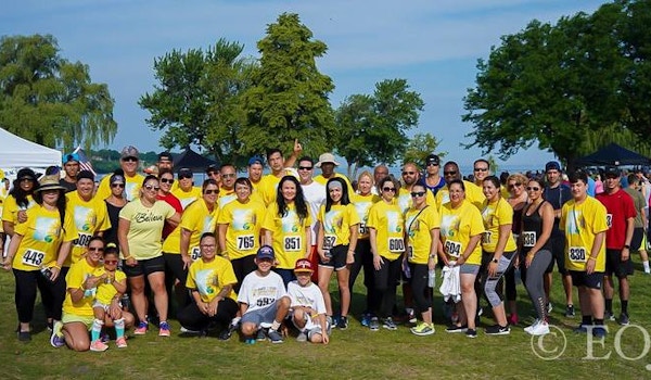 Race To Cure Sarcoma™ Cleveland  T-Shirt Photo