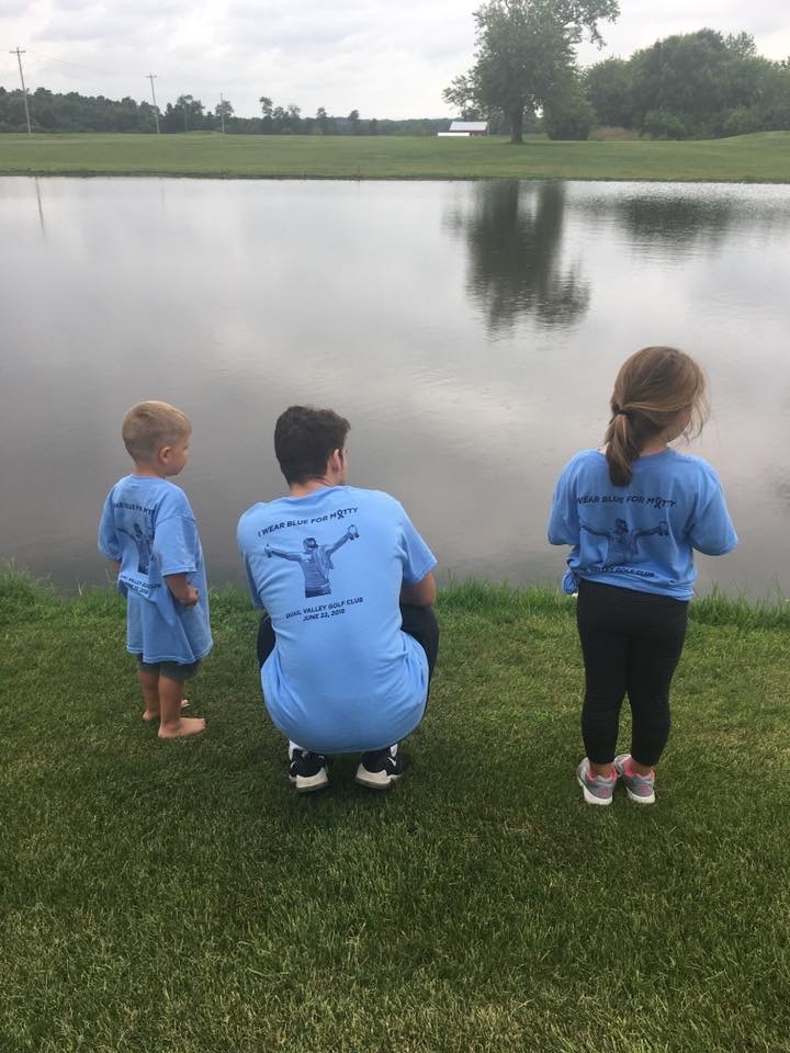 Supporting Cancer Research T-Shirt Photo