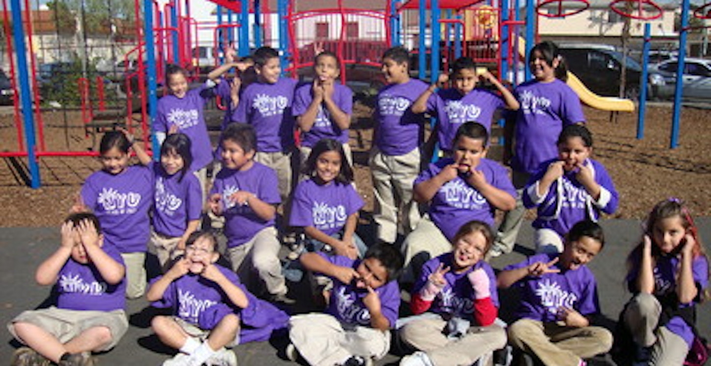 Nyu Class Of 2023 T-Shirt Photo