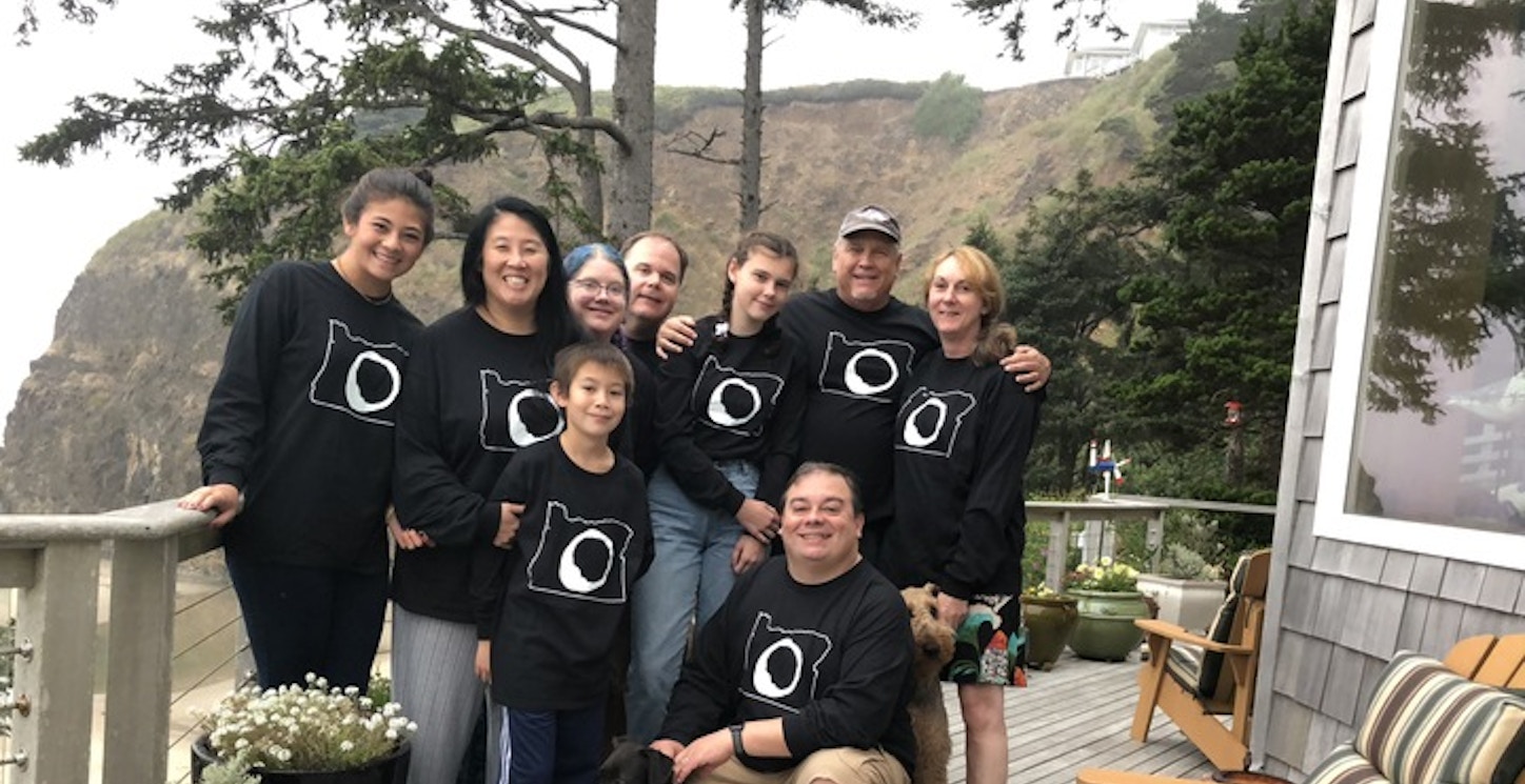 Team Totality In Oregon T-Shirt Photo