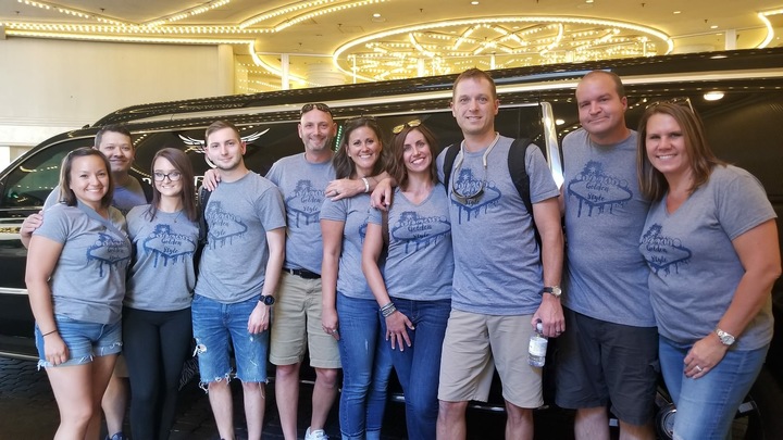 Vegas Golden Style T-Shirt Photo