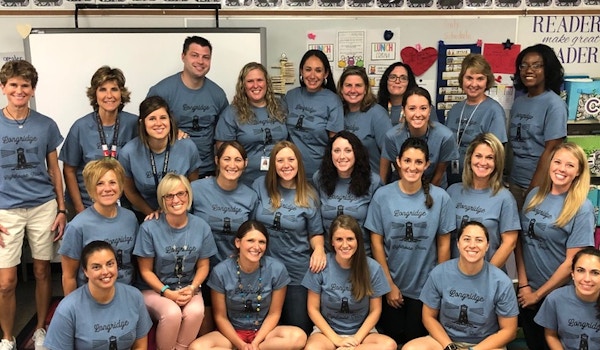 Teachers Inspiring Leaders  T-Shirt Photo