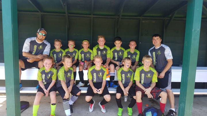 When You Look Good, You Play Good! #Victory T-Shirt Photo