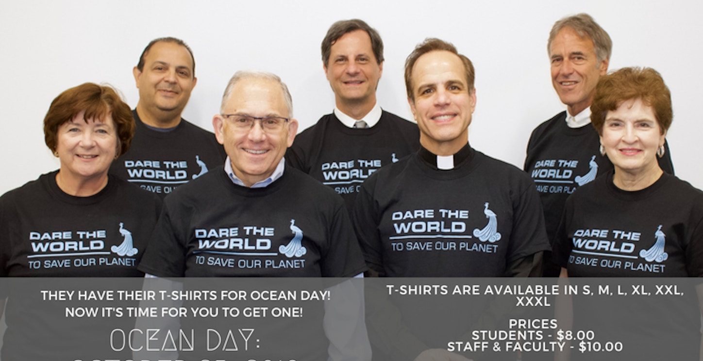 Saint Peter's University Cabinet Supports Recycling Initiatives!  T-Shirt Photo