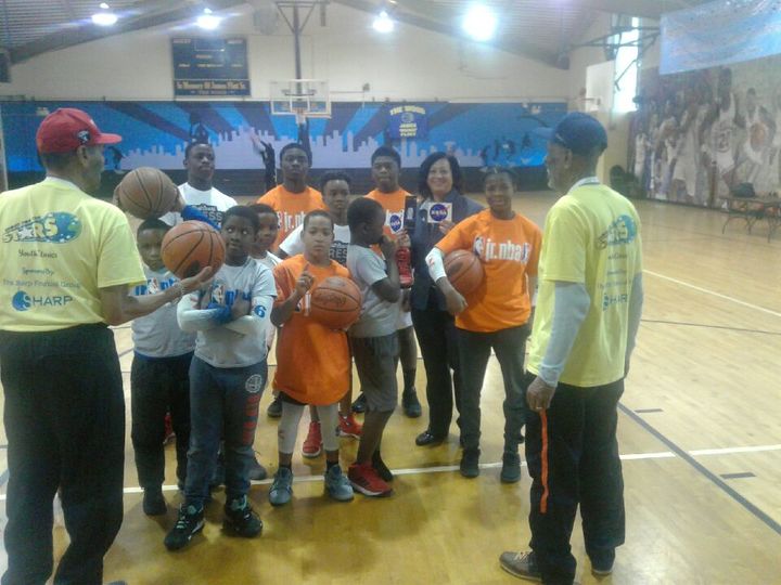 Coaches Address The Kids T-Shirt Photo