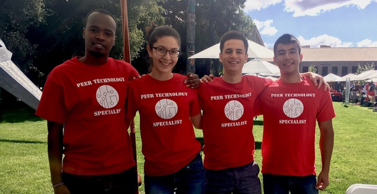 Stanford's Inaugural Peer Technology Specialist Team! T-Shirt Photo
