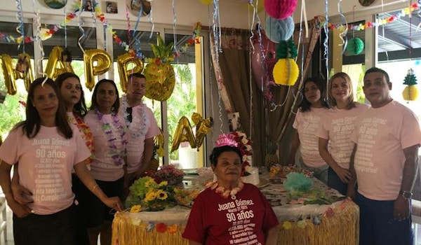 Picture of The Amazing Family Photo Custom T-Shirt Design The Amazing Family Photo T-Shirt Photo